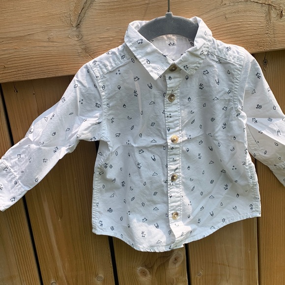 Old Navy Collared Button Up - Picture 3 of 6